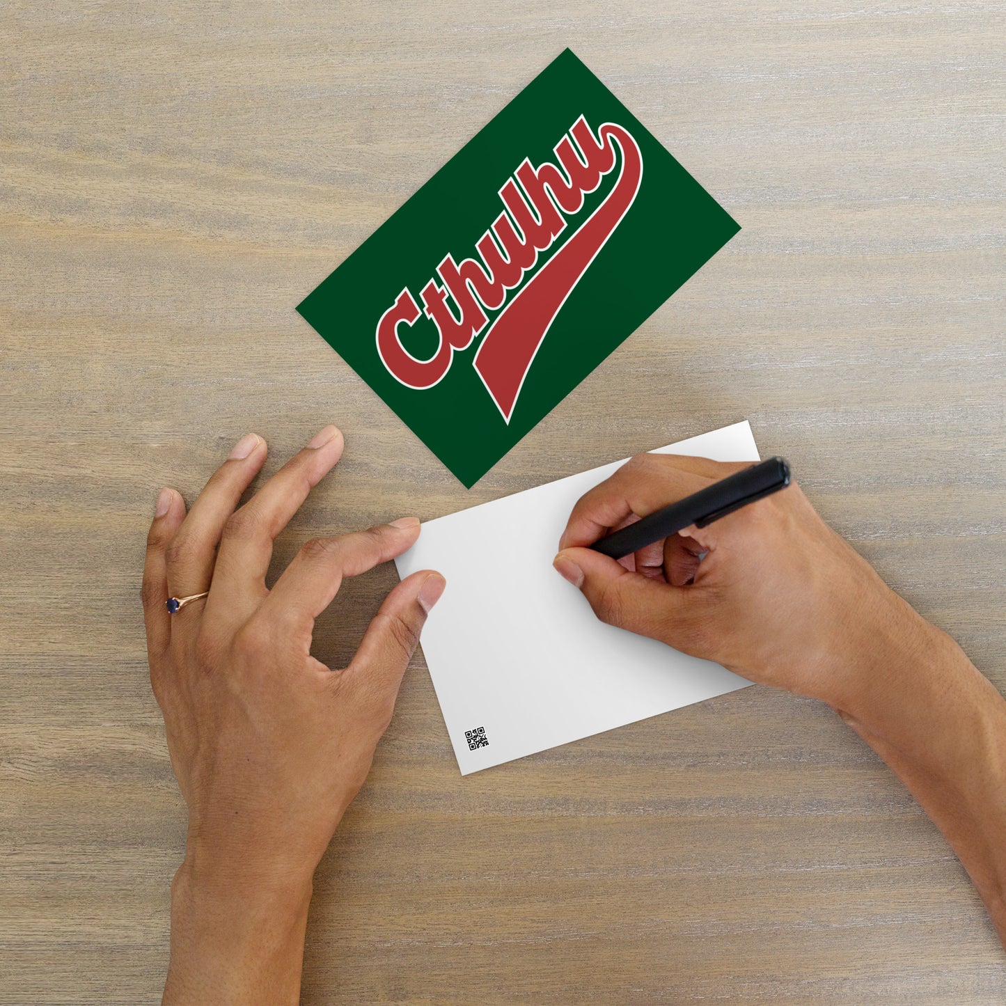 Carte postale standard avec lettrage eldritch vintage, Script de la Ligue de Cthulhu